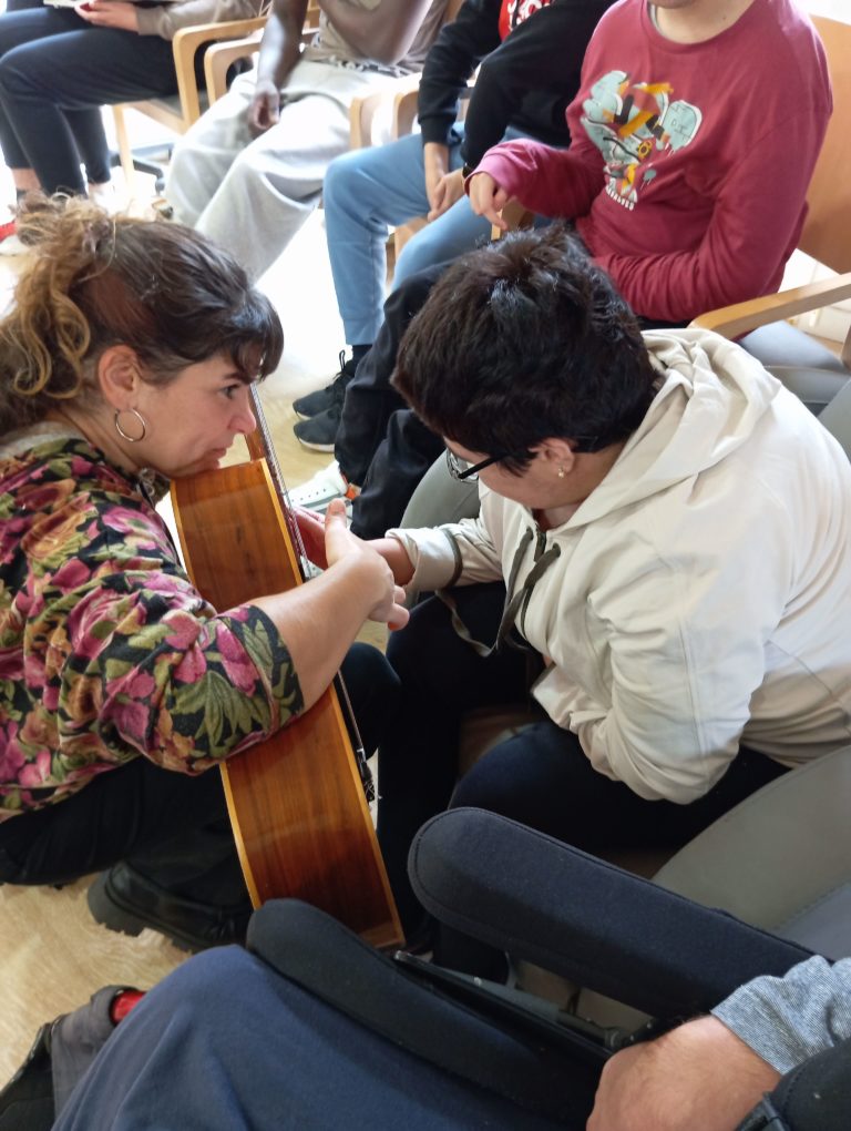 Més informació sobre l'article FEM MUSICOTERÀPIA